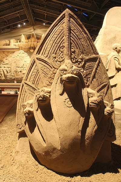 Statues of Naga